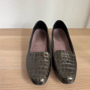 Clark’s Olive Green Crocodile Pattern Loafers